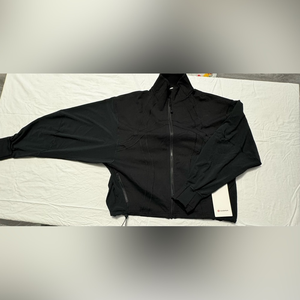 Define Relaxed-Fit Jacket
Luon